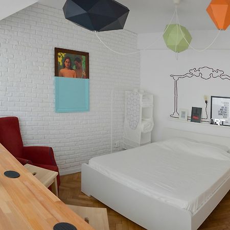 Art Studio By Feels Like Home Bukares Bagian luar foto